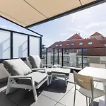 Thalassa 0501 Met Garage *